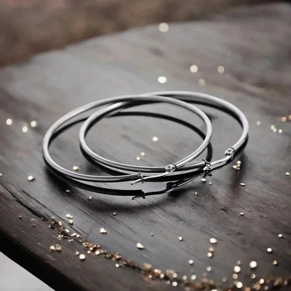 🆕️Minimalist 18K Gold Plated Stainless Steel Hoop Earrings 🌟 Trendy & Chic - Picture 14 of 14